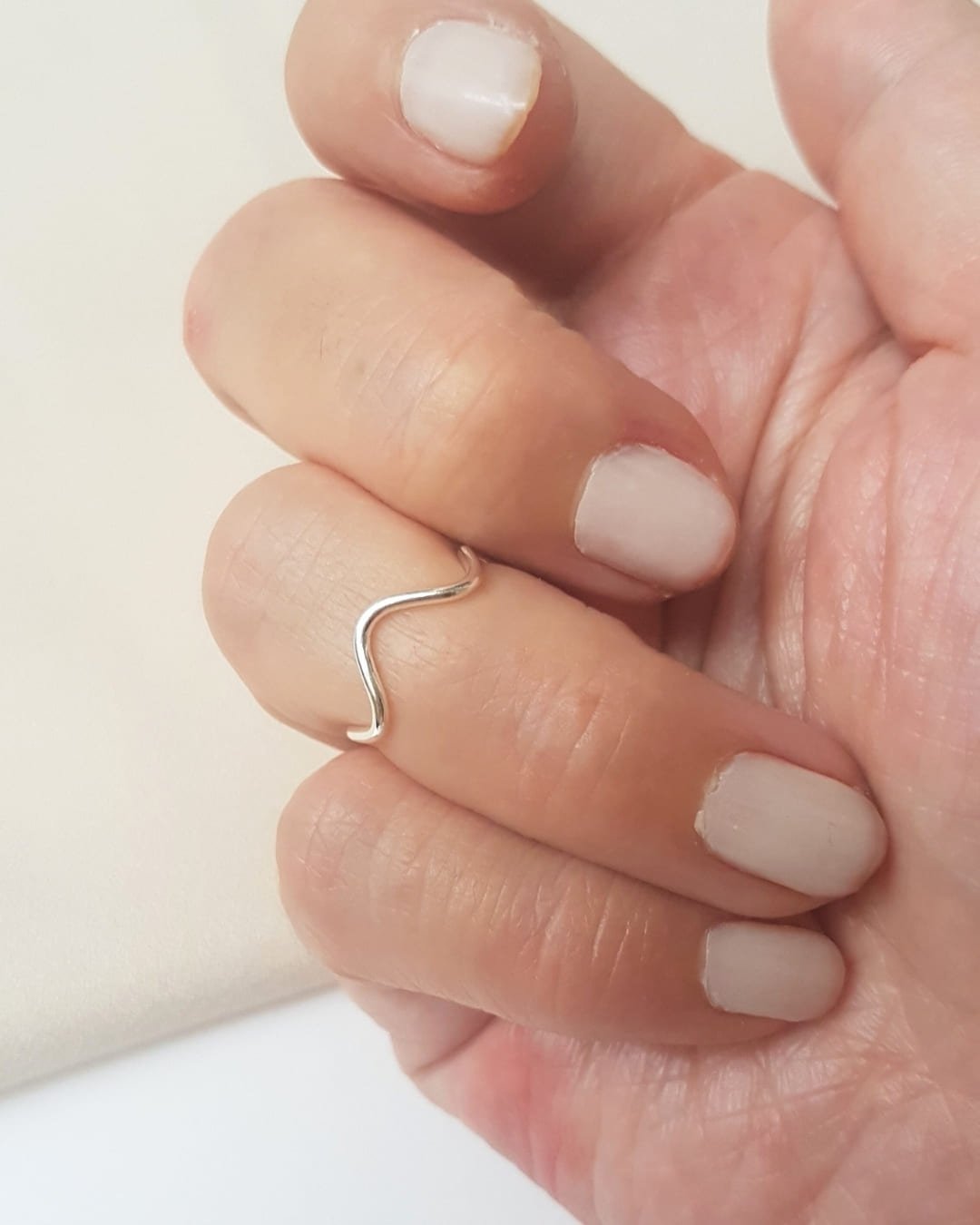 ANEL FIO ONDULADO AJUSTÁVEL PRATA 925