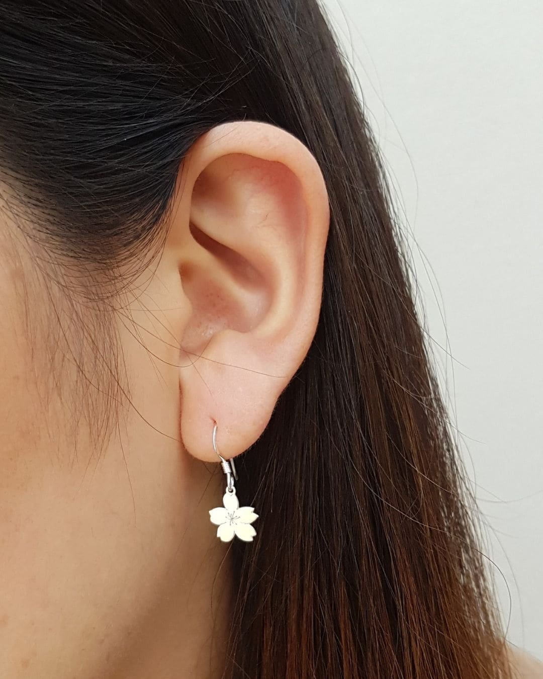 BRINCO ANZOL SAKURA PRATA 925