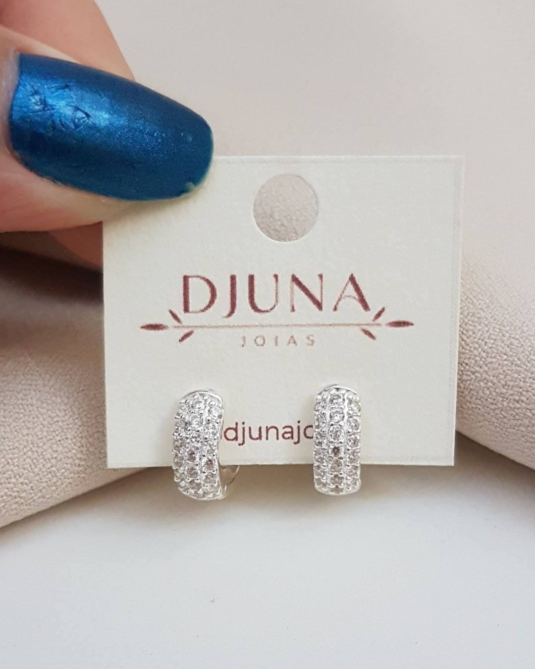 BRINCO ARGOLA CLICK LARGA ZIRCÔNIAS