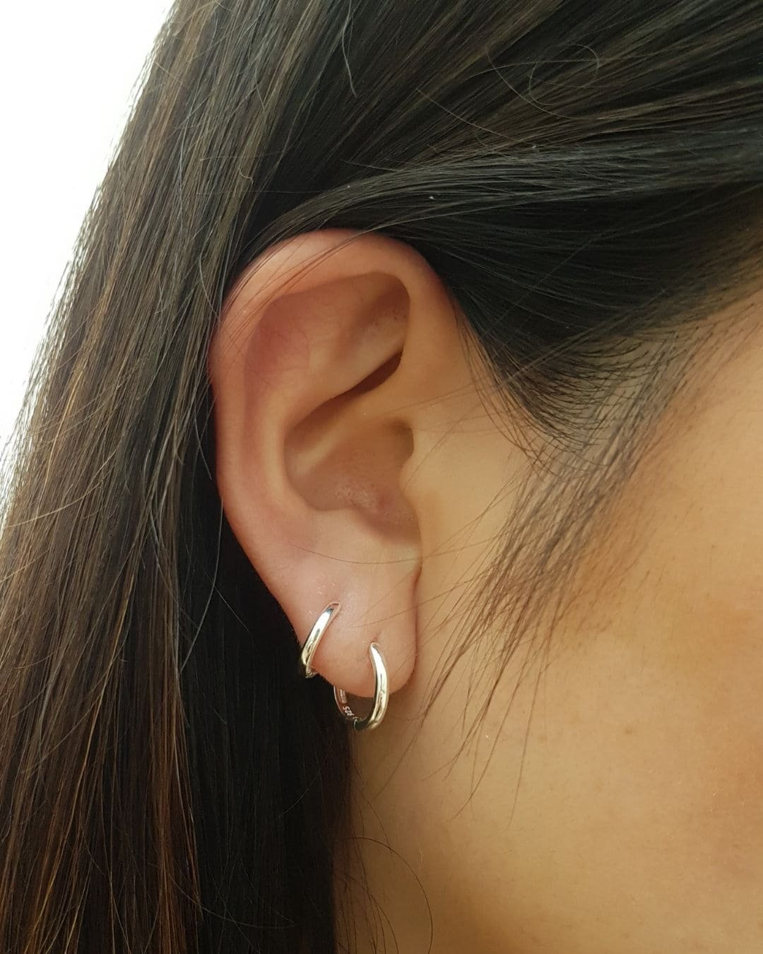 BRINCO ARGOLA CLICK LISA FIO REDONDO DE PRATA 925