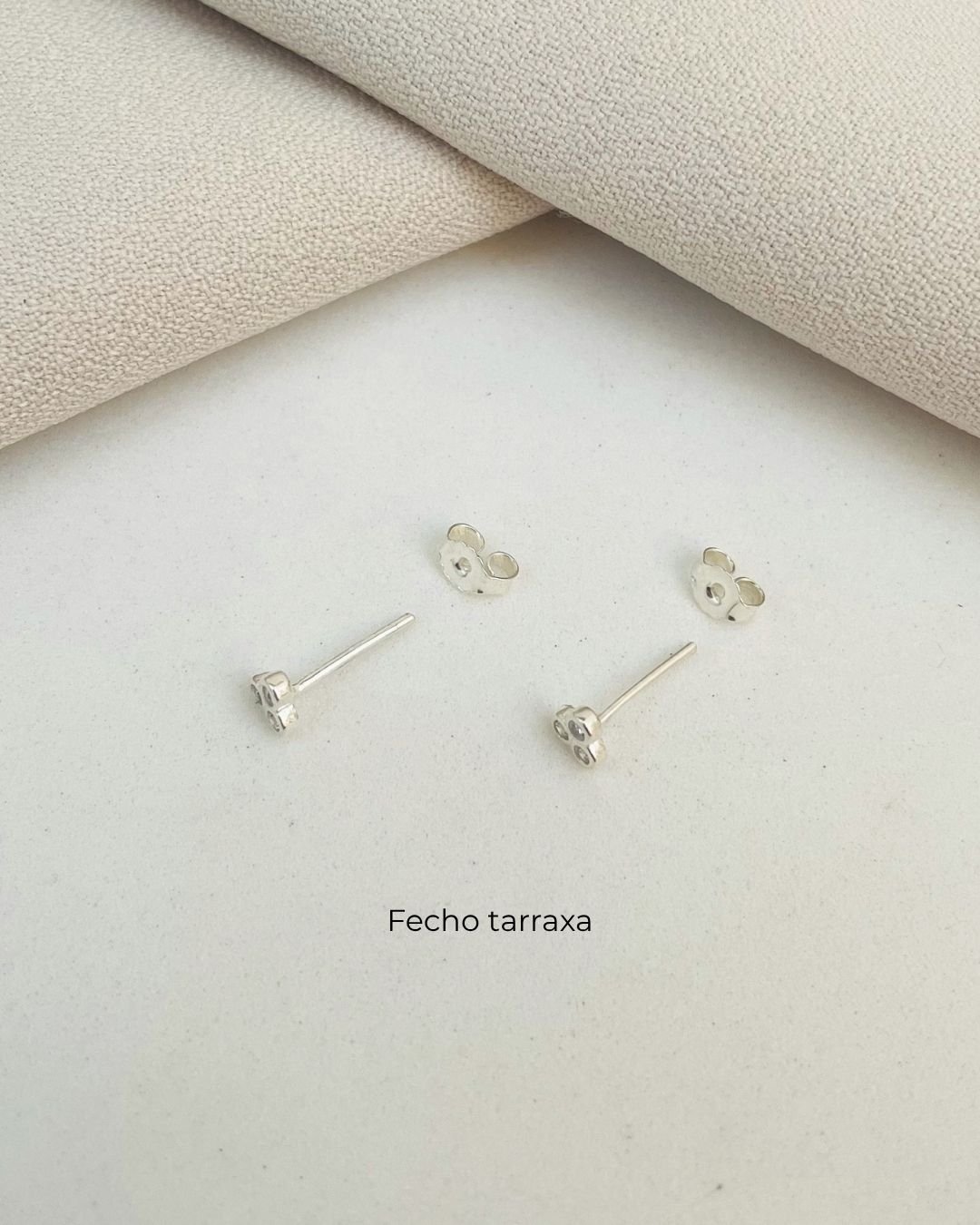 BRINCO CÍRCULOS BABY ZIRCÔNIAS E PRATA 925