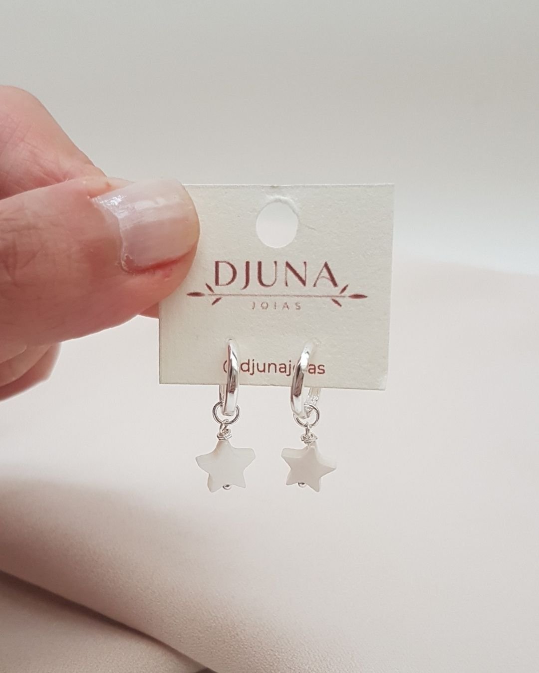 BRINCO ESTRELA MADREPÉROLA ARGOLA CLICK PRATA 925