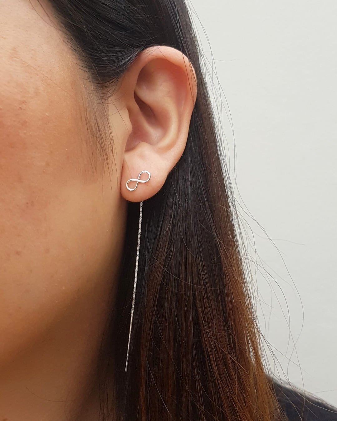 BRINCO INFINITO FIO PASSANTE PRATA 925