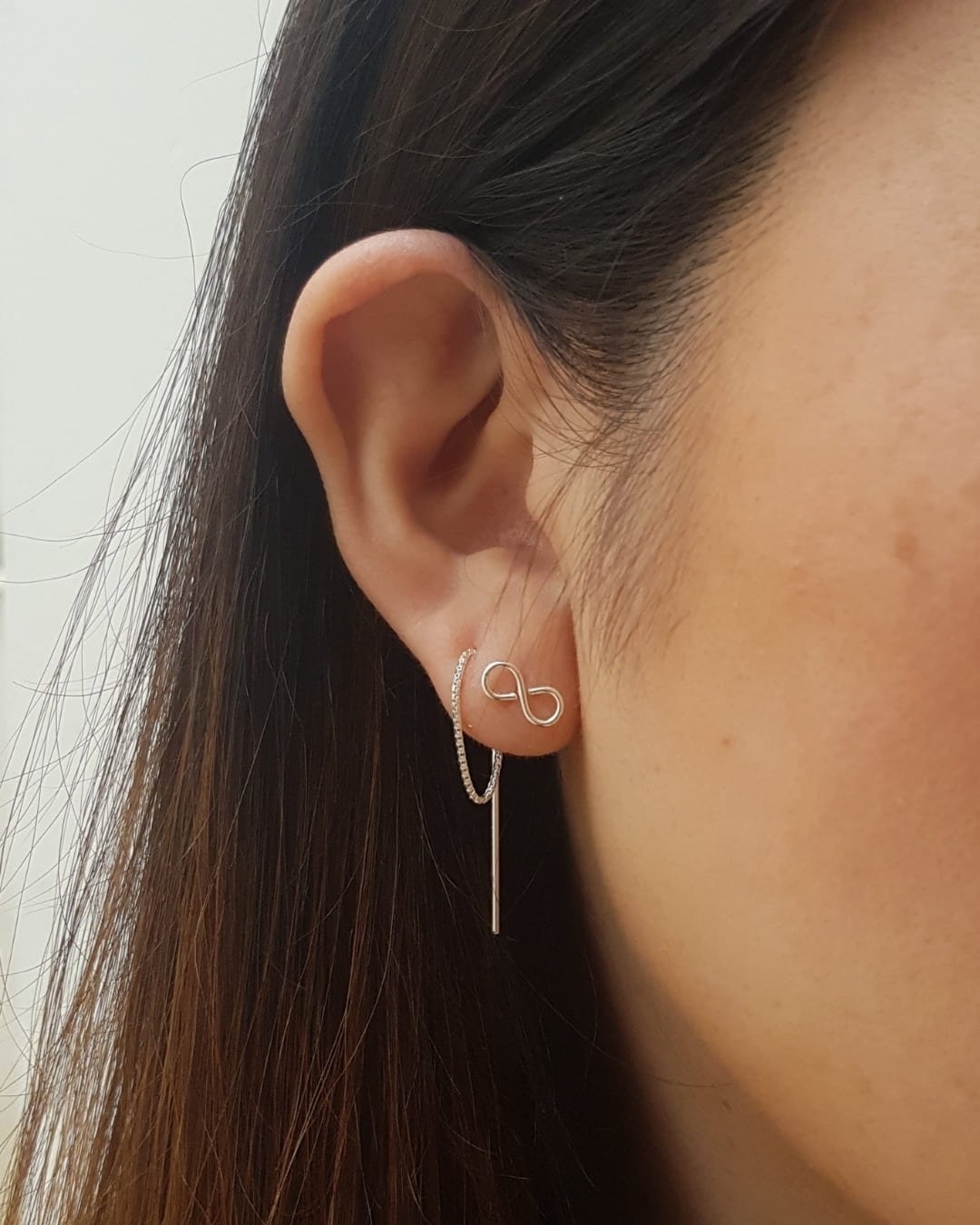 BRINCO INFINITO FIO PASSANTE PRATA 925