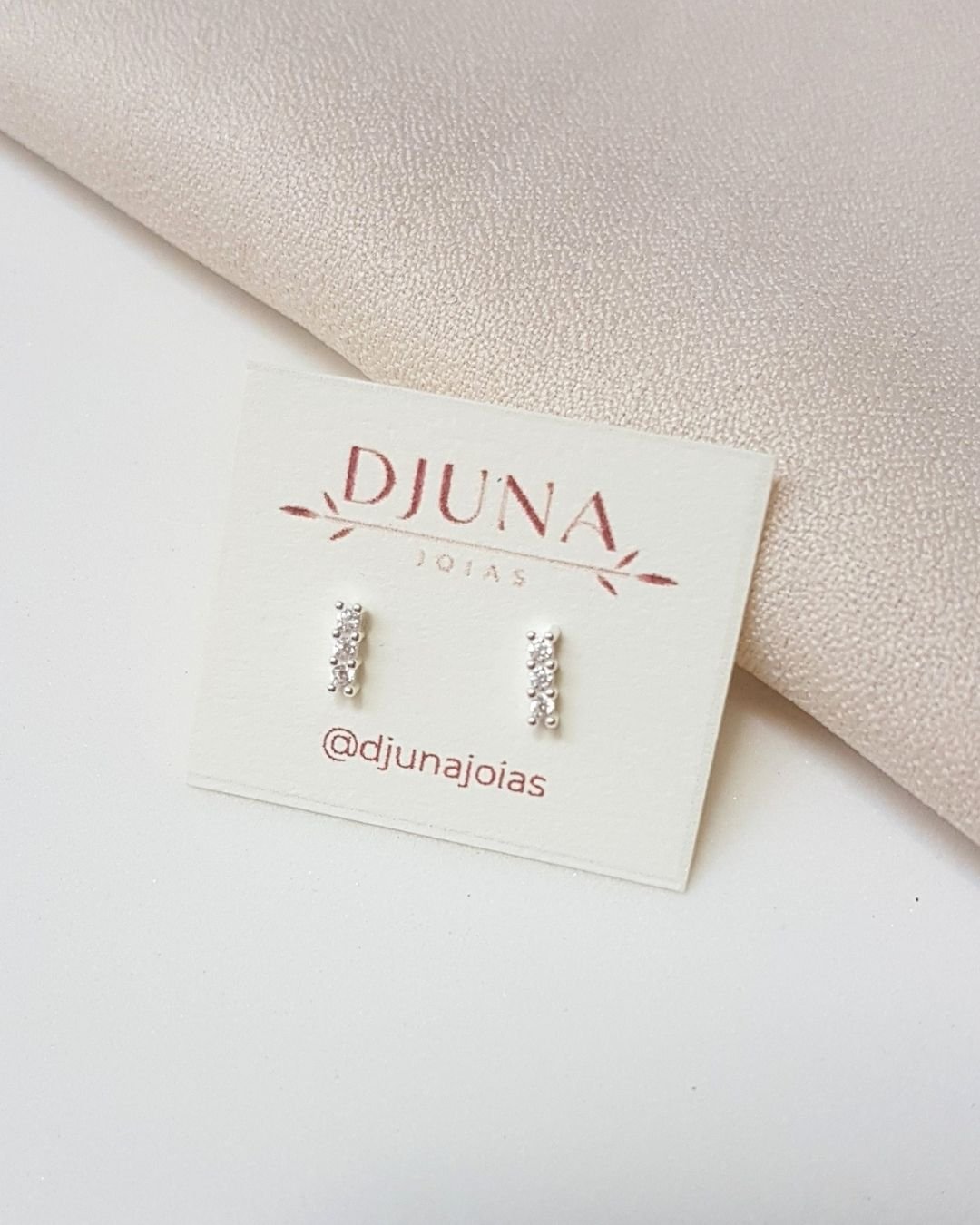 BRINCO PALITO ZIRCÔNIAS PEQUENO DE PRATA 925