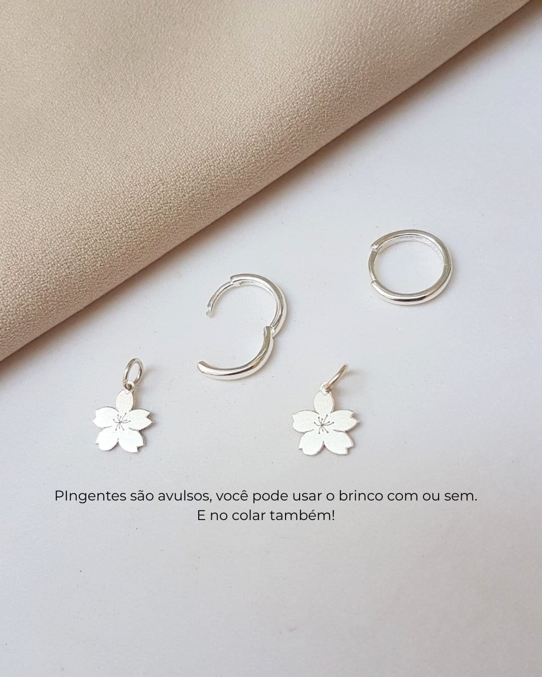 BRINCO SAKURA ARGOLA CLICK EM PRATA 925