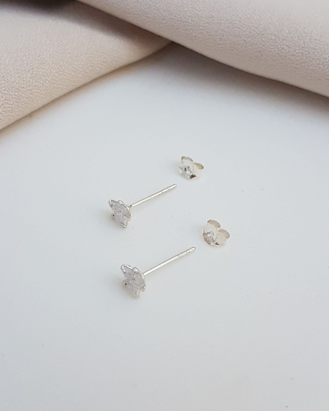 BRINCO TRIO DE ESTRELAS DE ZIRCÔNIAS DE PRATA 925