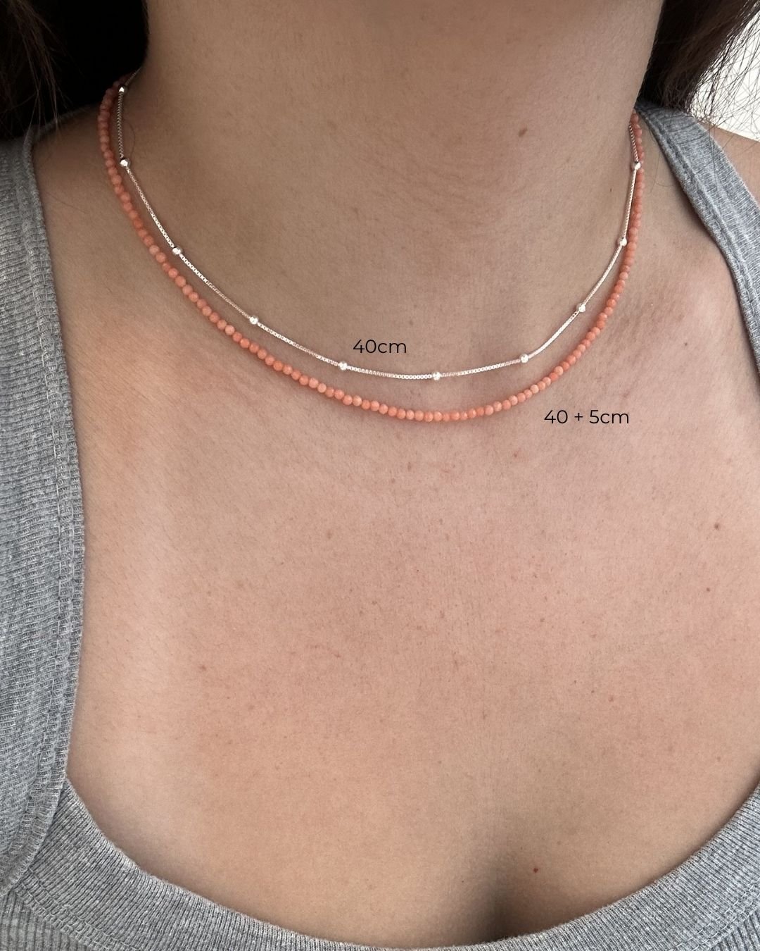 COLAR CHOKER CORAL PEDRAS NATURAIS LAPIDADAS 2MM PRATA 925