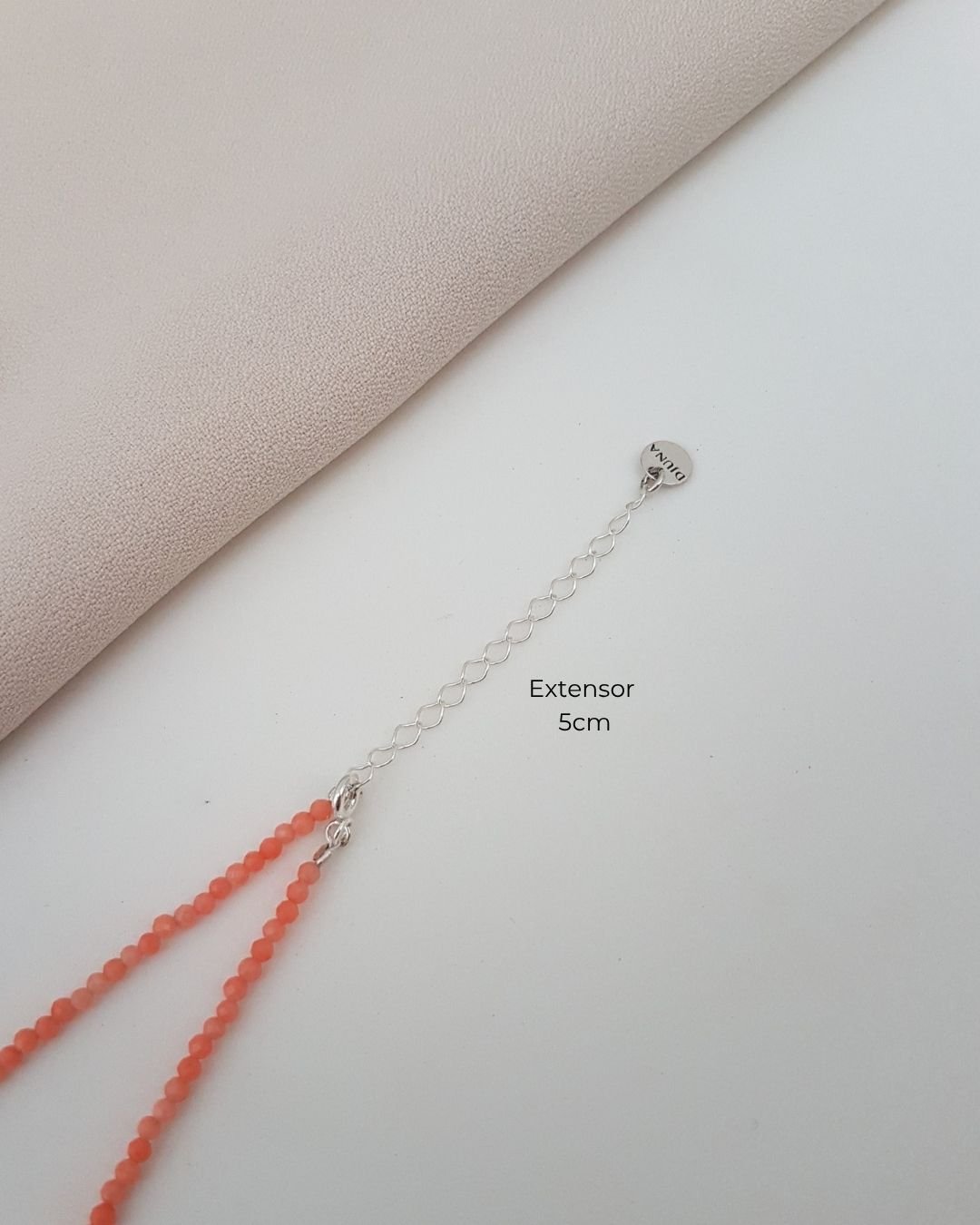 COLAR CHOKER CORAL PEDRAS NATURAIS LAPIDADAS 2MM PRATA 925