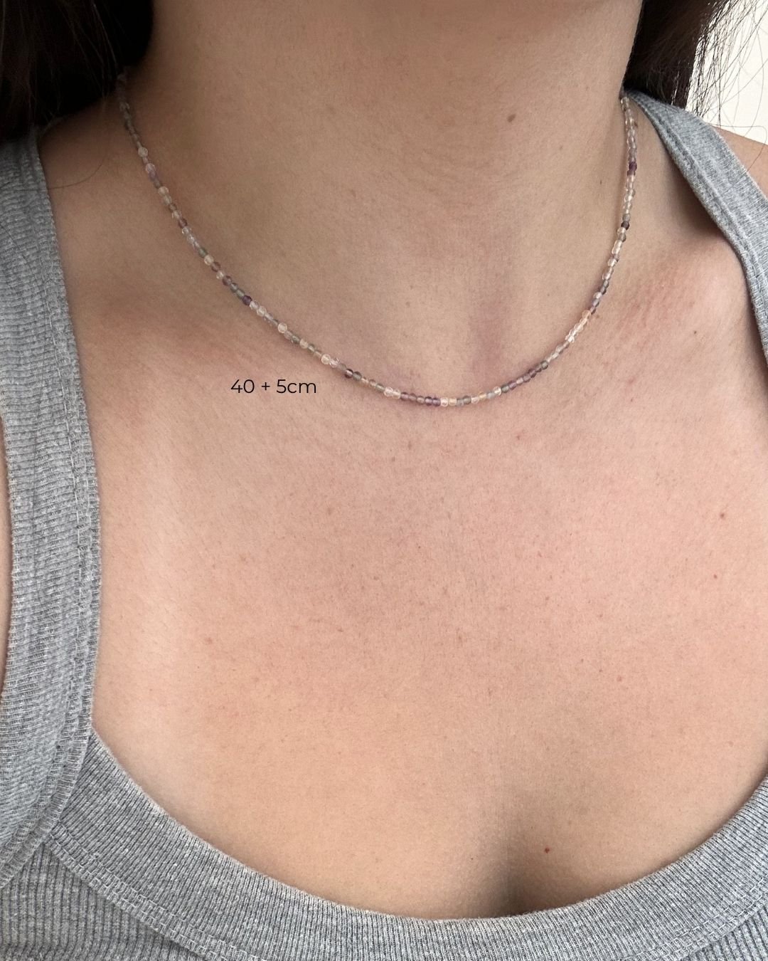 COLAR CHOKER FLUORITA PEDRAS NATURAIS LAPIDADAS 2MM PRATA 925