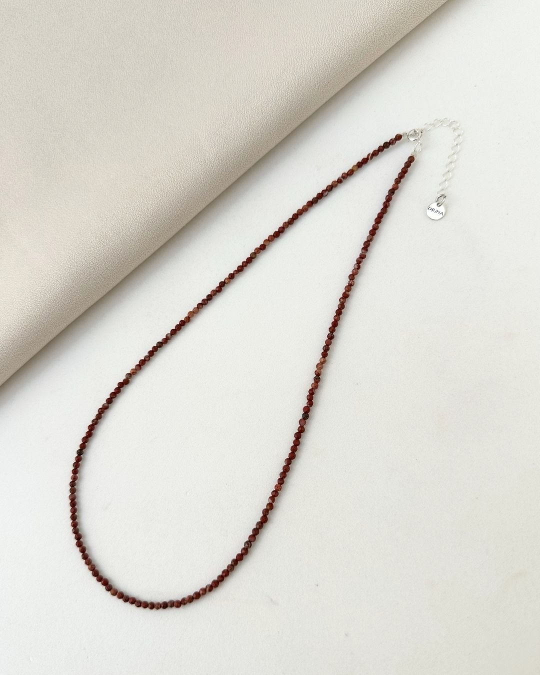 COLAR CHOKER JASPE PEDRA LAPIDADA 2 MM PRATA 925