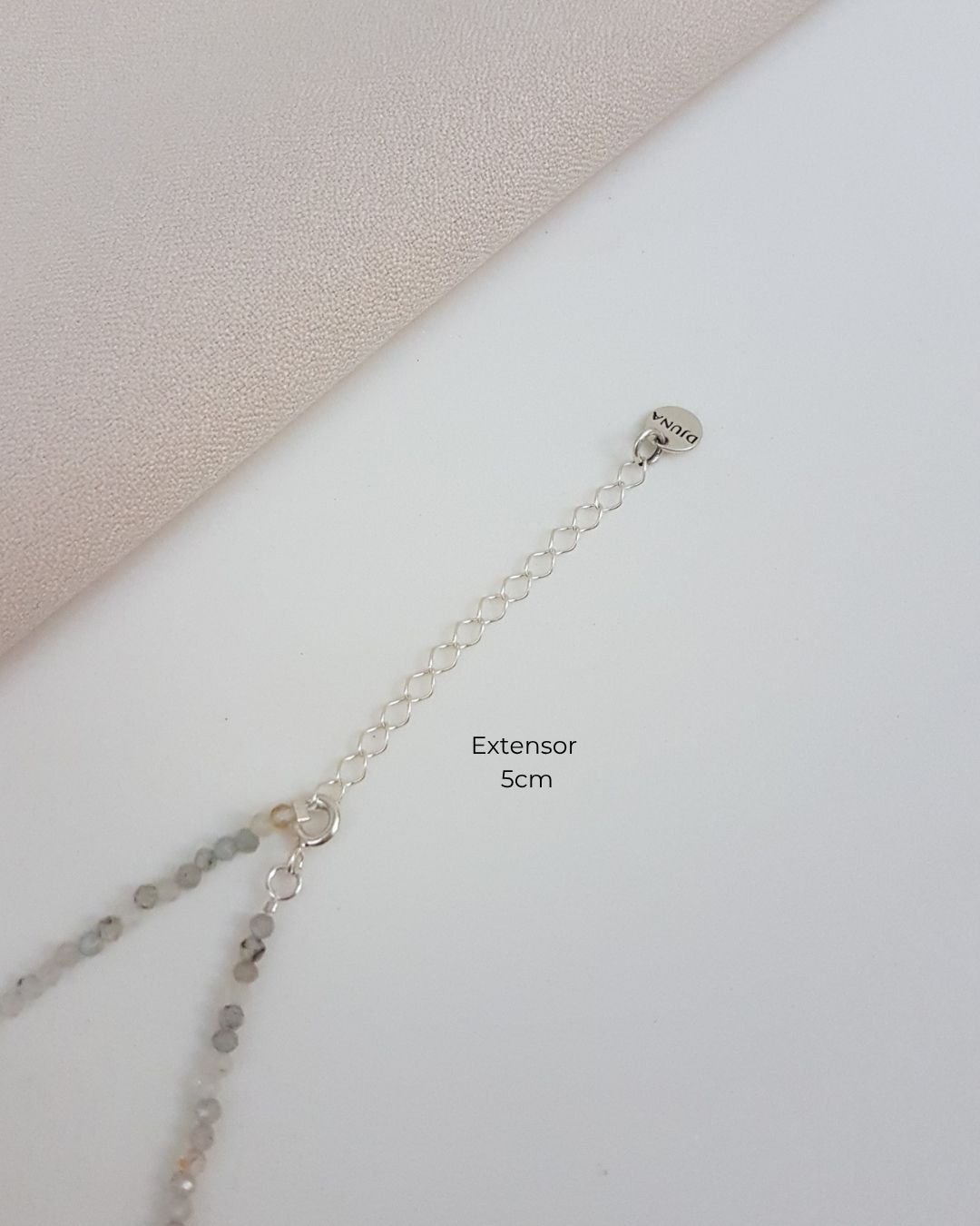 COLAR CHOKER LABRADORITA PEDRAS NATURAIS LAPIDADAS 2MM PRATA 925