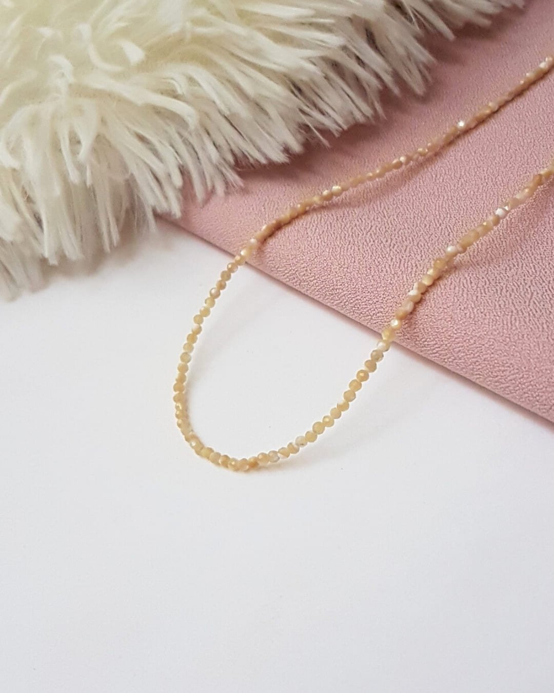 COLAR CHOKER MADREPÉROLA LAPIDADA 2,5MM