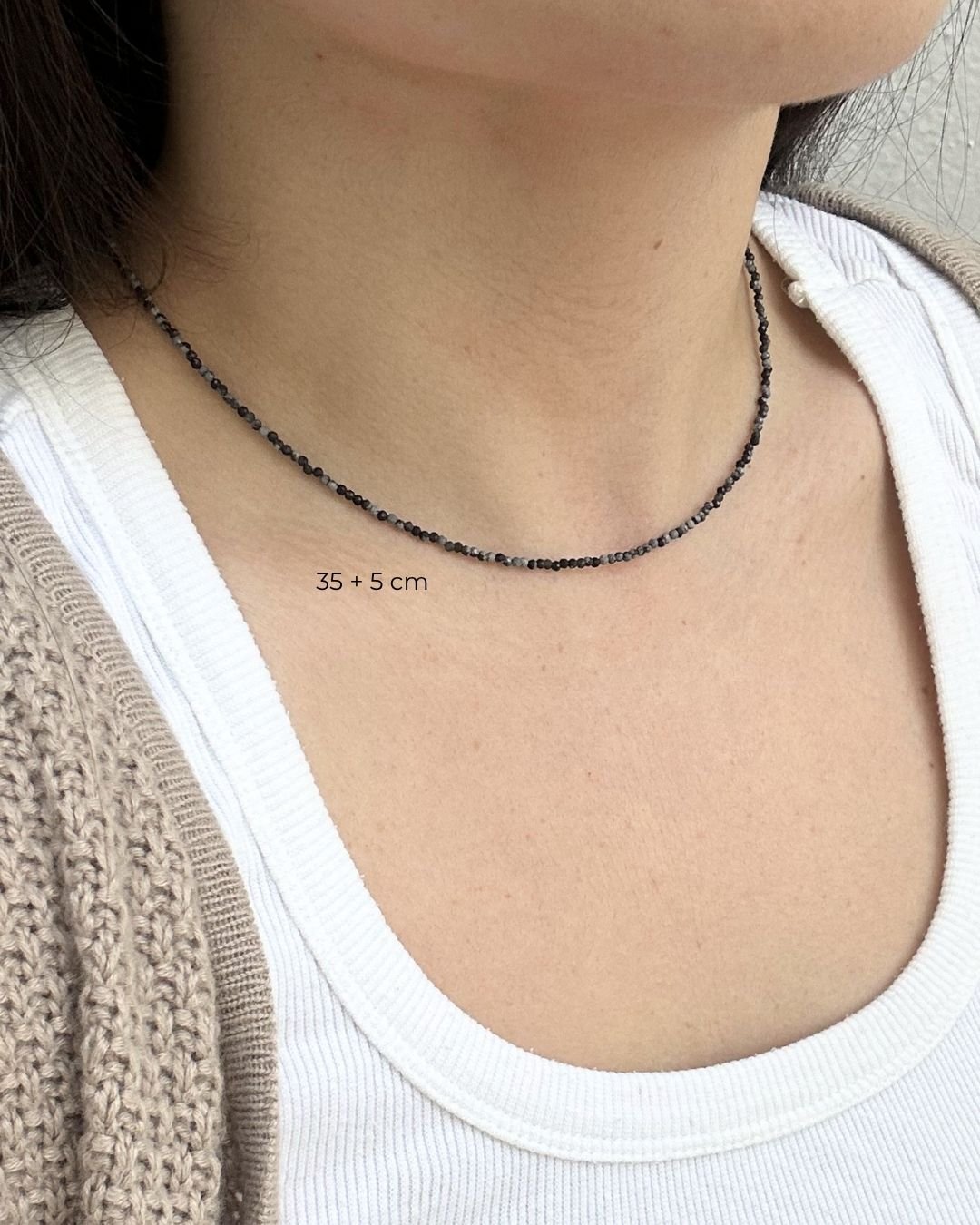 COLAR CHOKER OBSIDIANA FLOCO DE NEVE PEDRA LAPIDADA 2 MM PRATA 925