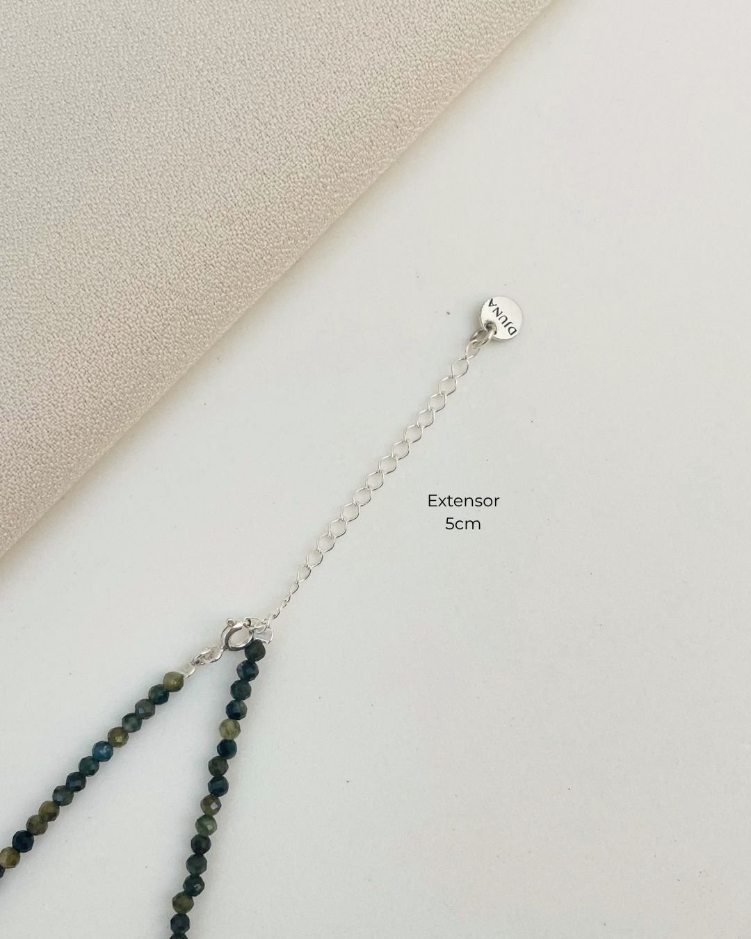 COLAR CHOKER OBSIDIANA PEDRA LAPIDADA 2 MM PRATA 925