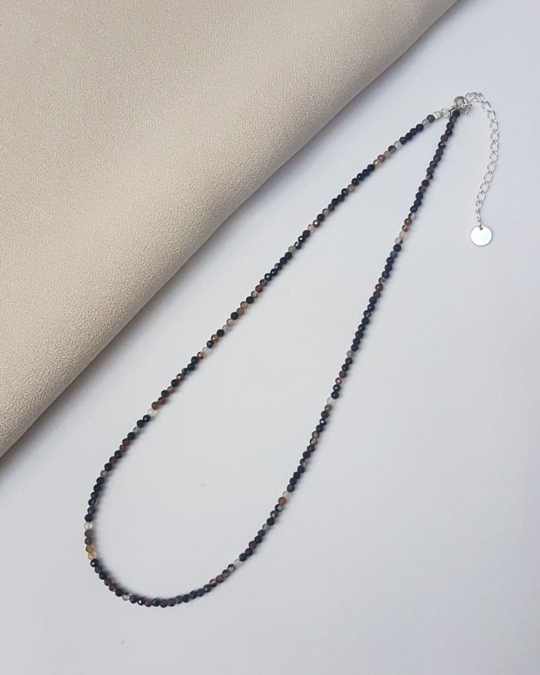 COLAR CHOKER PEDRAS ÁGATA NEGRA LAPIDADA 2MM