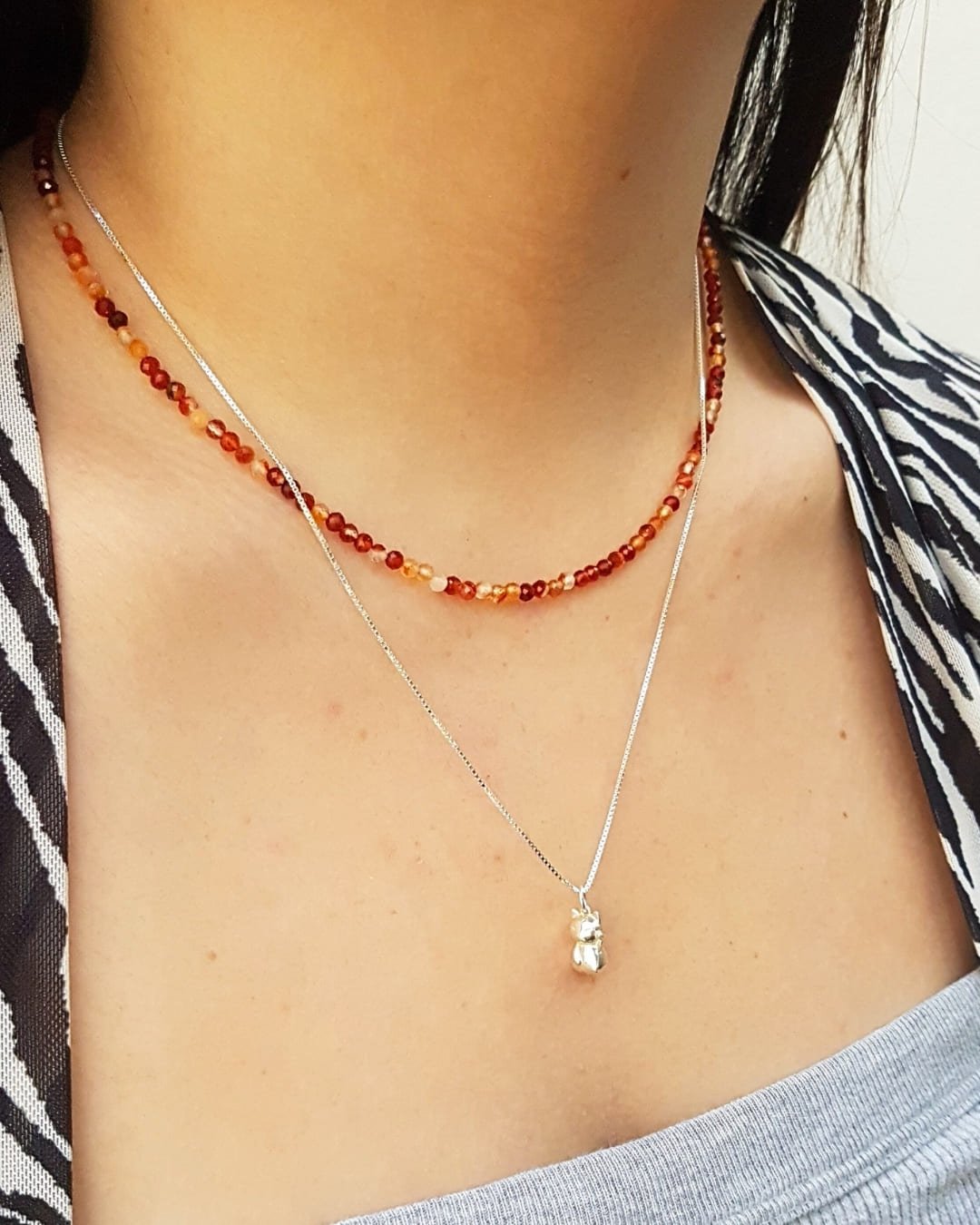 COLAR CHOKER PEDRAS ÁGATA VERMELHA LAPIDADA 3MM