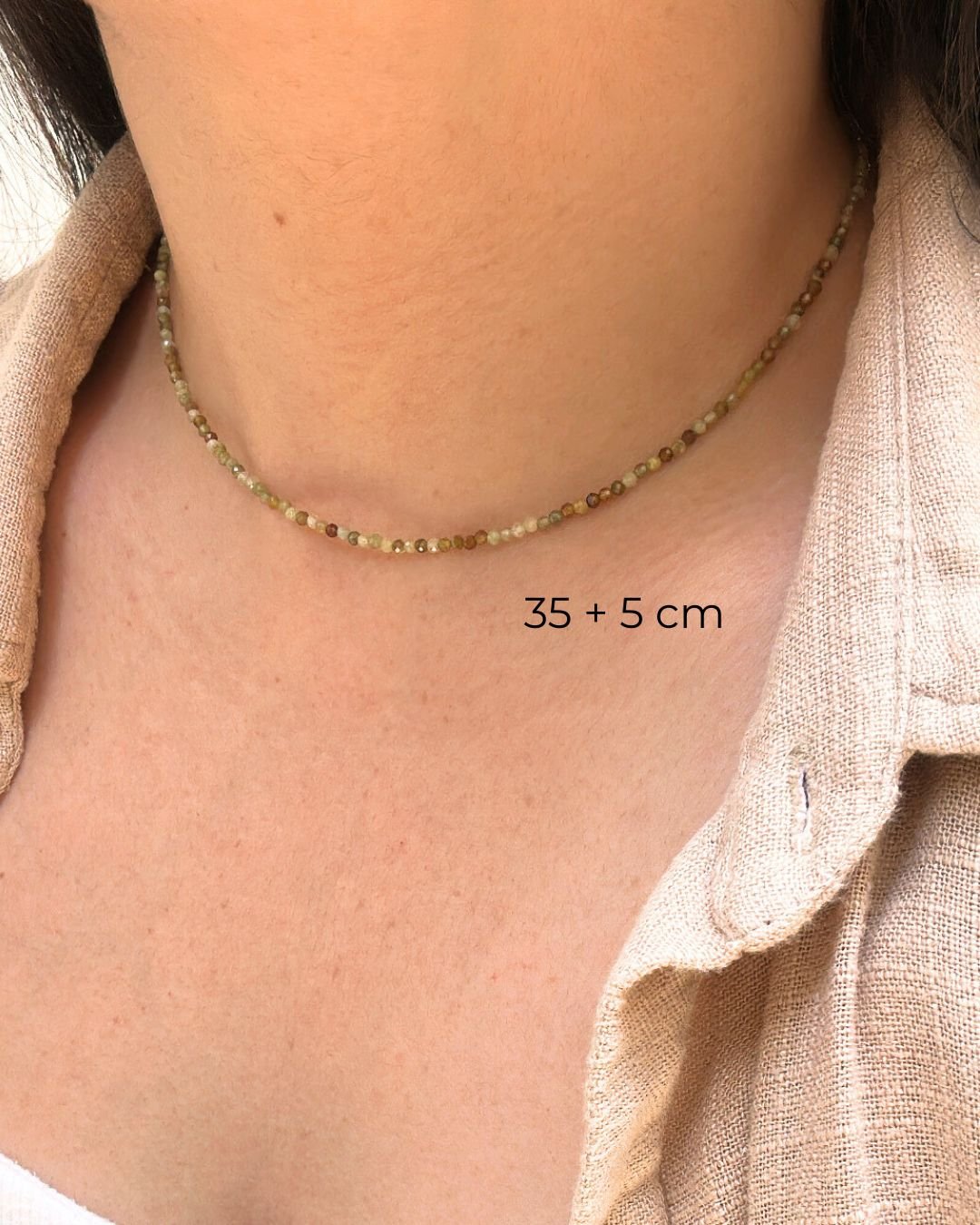 COLAR CHOKER PEDRAS PERIDOTO 2,5MM