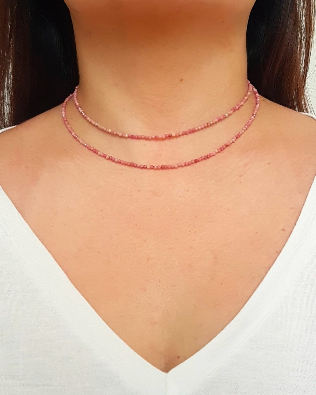 COLAR CHOKER PEDRAS RODONITA LAPIDADAS 2MM