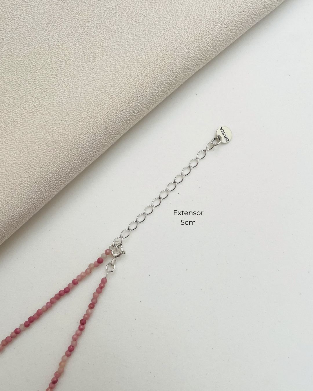 COLAR CHOKER PEDRAS RODONITA LAPIDADAS 2MM