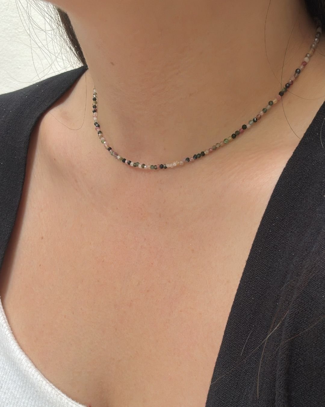 COLAR CHOKER PEDRAS TURMALINA MIX 2 MM
