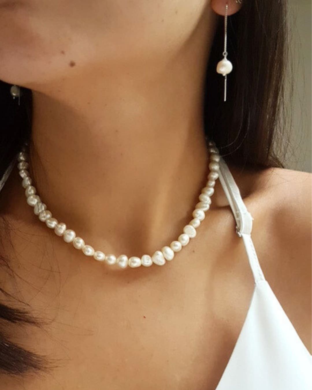 COLAR CHOKER PEROLAS BARROCAS