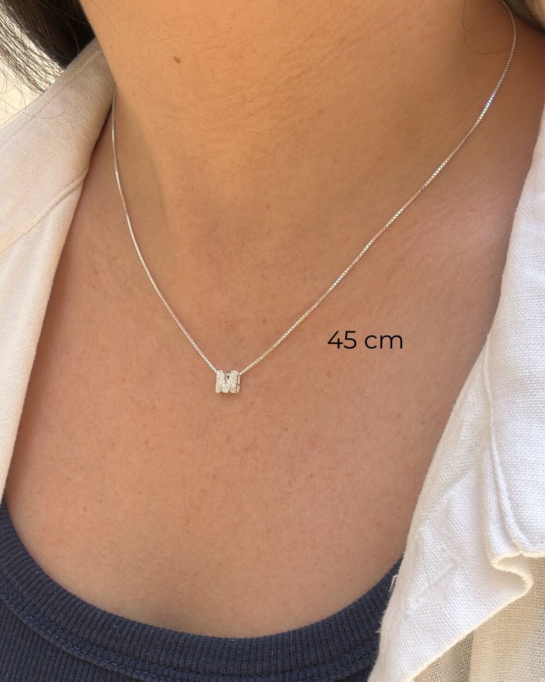 COLAR DE LETRA COM ZIRCÔNIAS DE PRATA 925