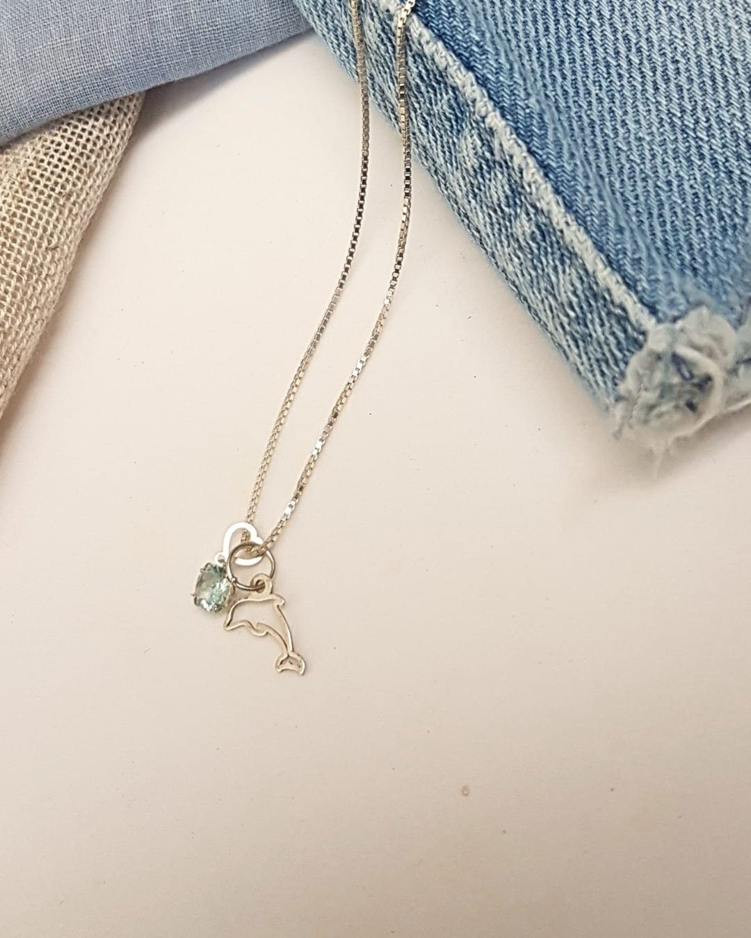 COLAR GOLFINHO VAZADO COM CRISTAL
