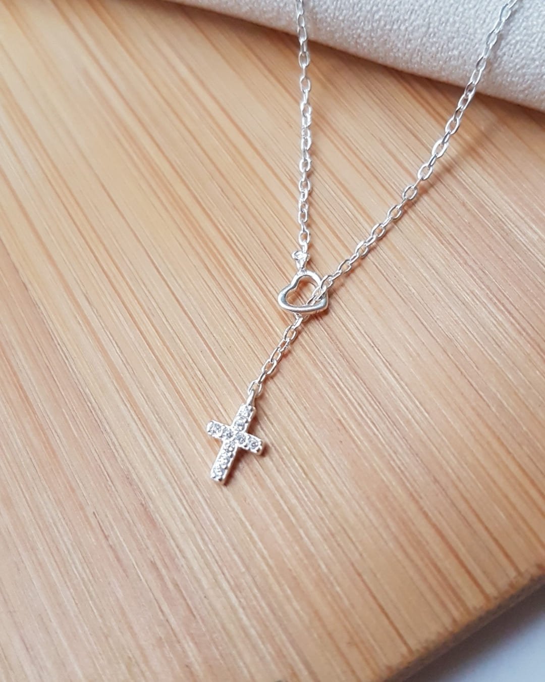 COLAR GRAVATA CRUZ ZIRCÔNIAS DE PRATA 925