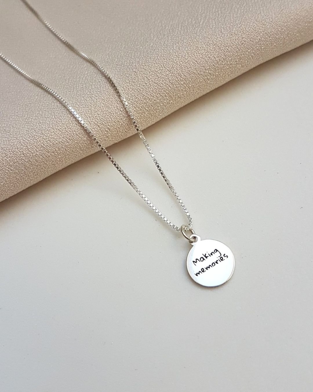 COLAR MEDALHA MAKING MEMORIES DE PRATA 925