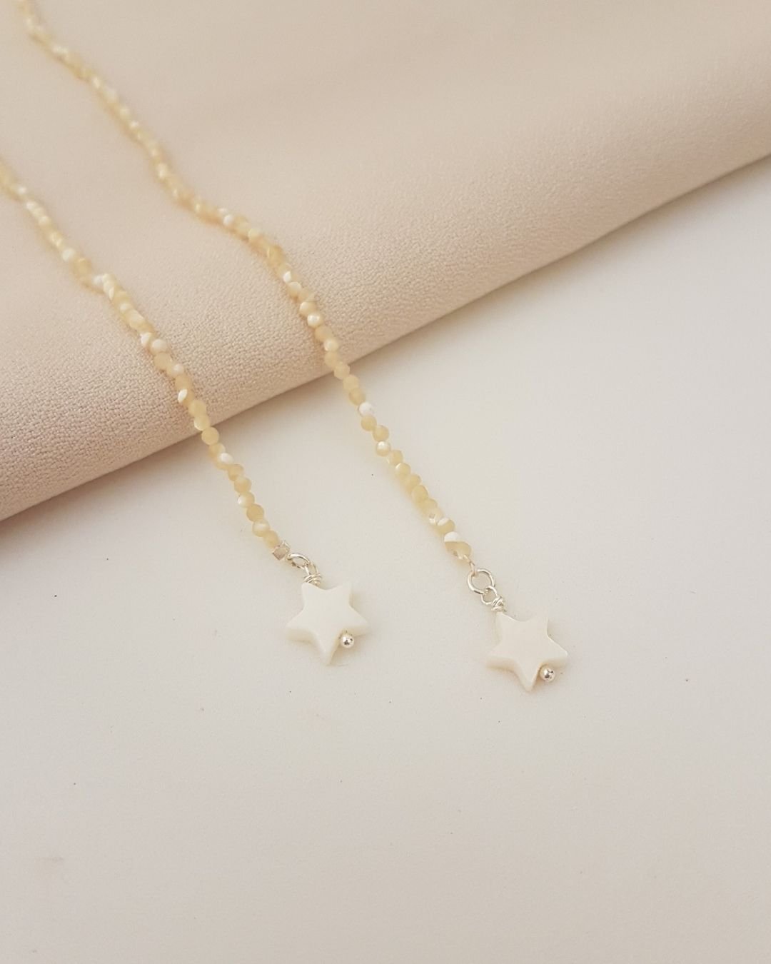 COLAR PASHMINA MADREPÉROLA LAPIDADA 2MM PRATA 926