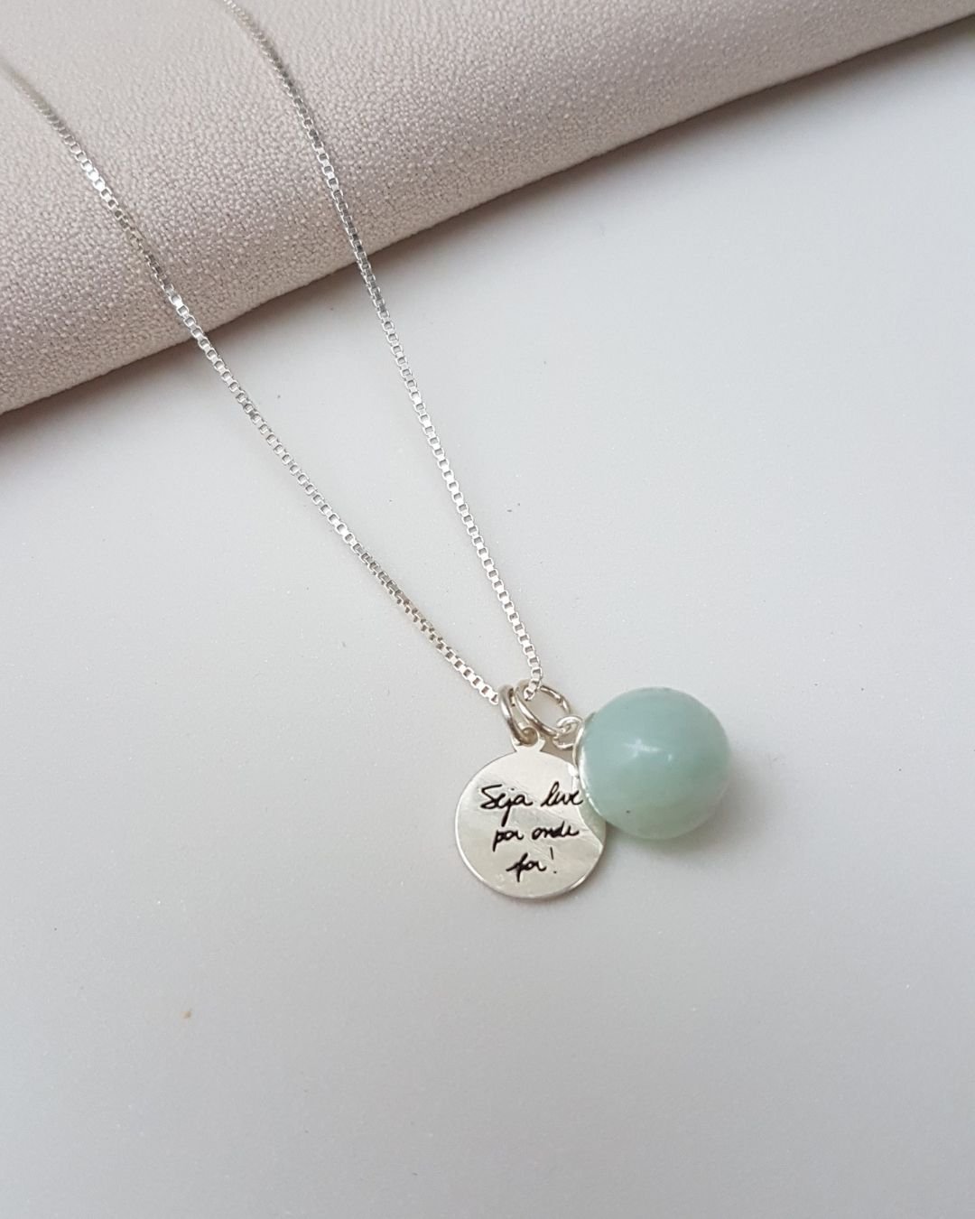 COLAR PEDRA AMAZONITA COM MEDALHA DE PRATA 925