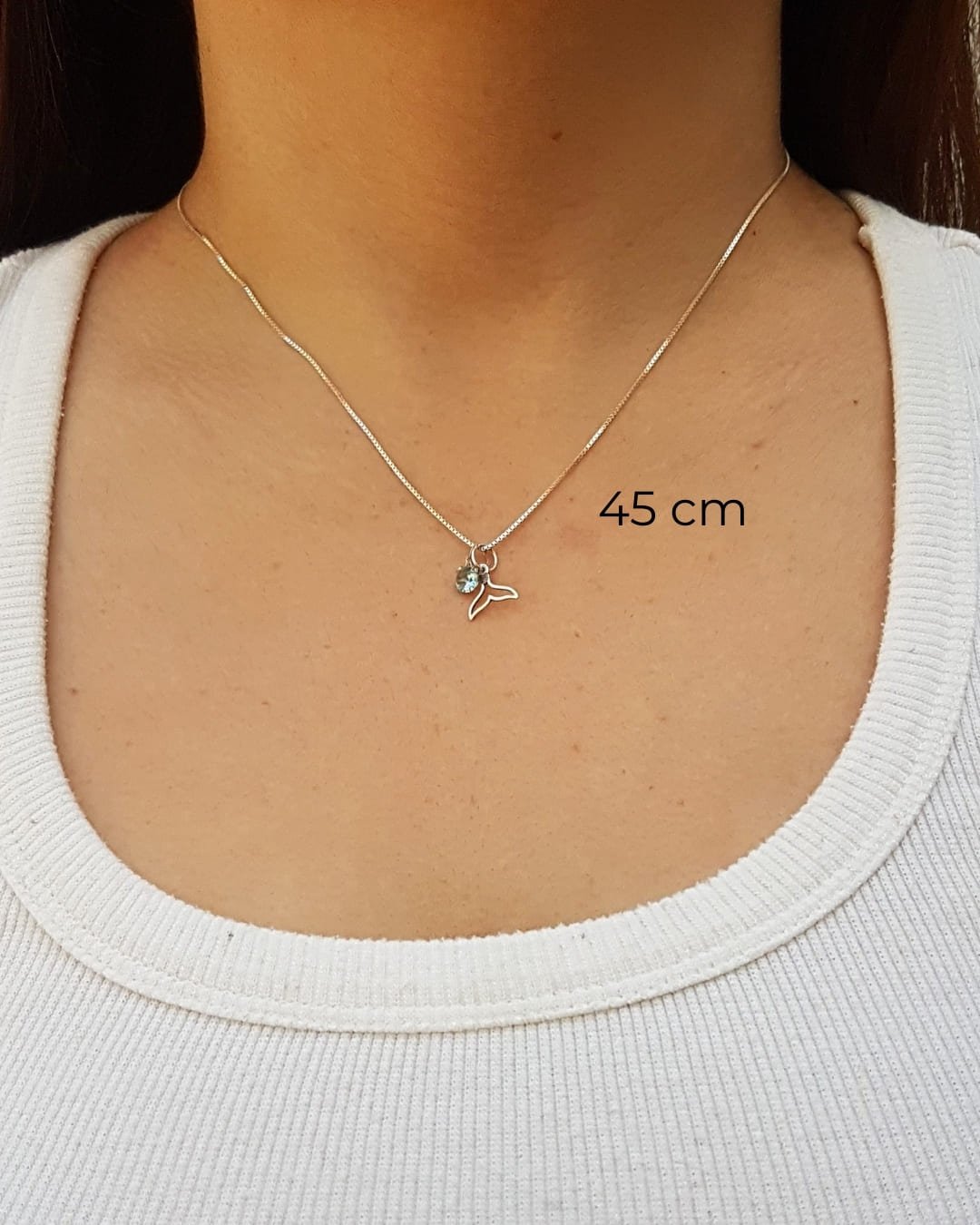 COLAR RABO DE SEREIA VAZADA COM CRISTAL