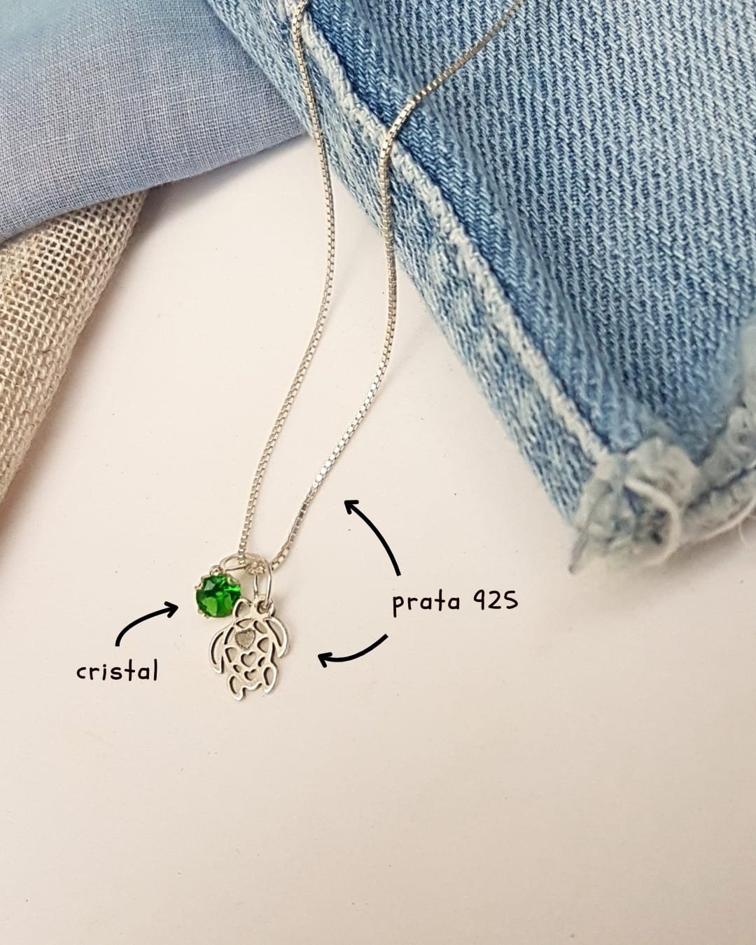 COLAR TARTARUGA VAZADA COM CRISTAL