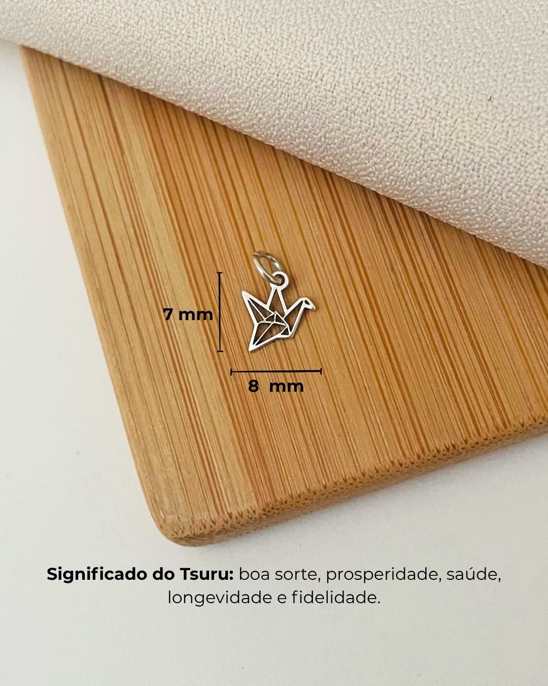 COLAR TSURU VAZADO COM MINI PEDRA E PRATA 925