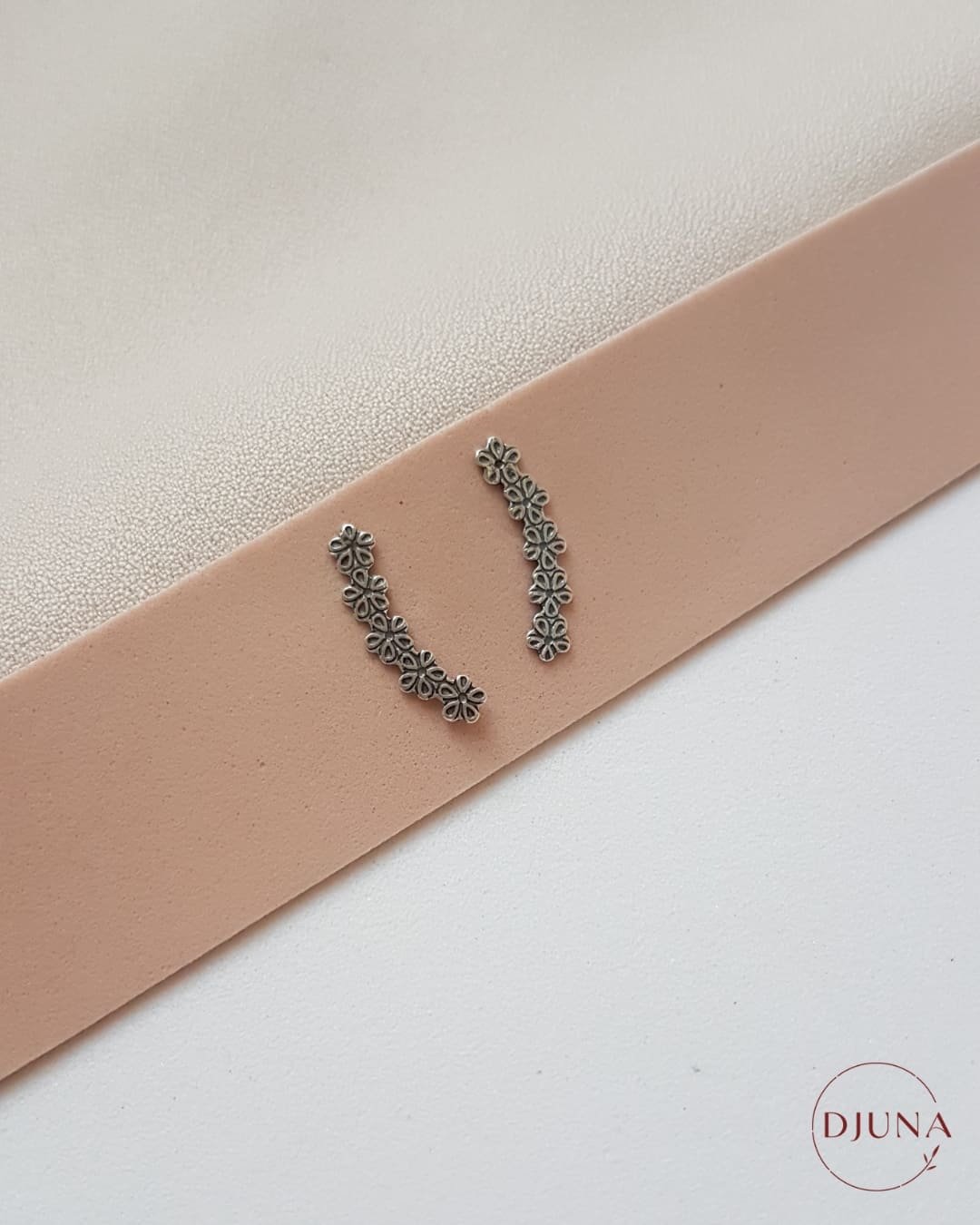 EARCUFF SEQUÊNCIA DE FLORES DE PRATA 925