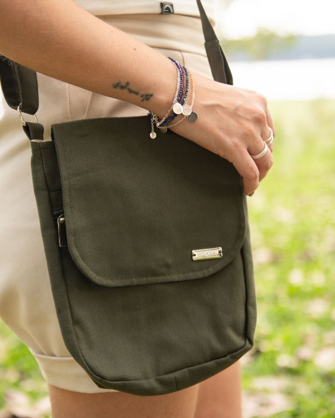 KIT MAKING MEMORIES - BOLSA VERDE SEM ESTAMPA + PULSEIRA + MEDALHA