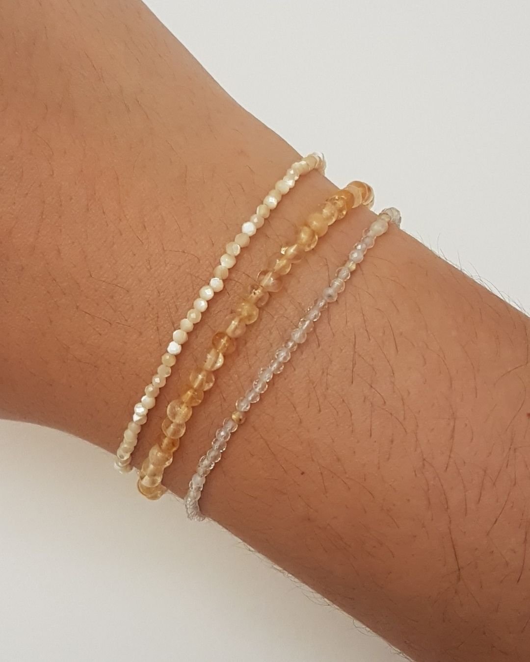 MIX DE PULSEIRAS PEDRAS NATURAIS AMARELO - COR ANO PESSOAL 3