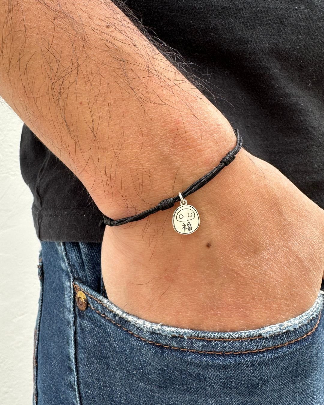 PULSEIRA 7 NÓS DARUMA MASCULINA FECHO MACRAMÊ E PRATA 925