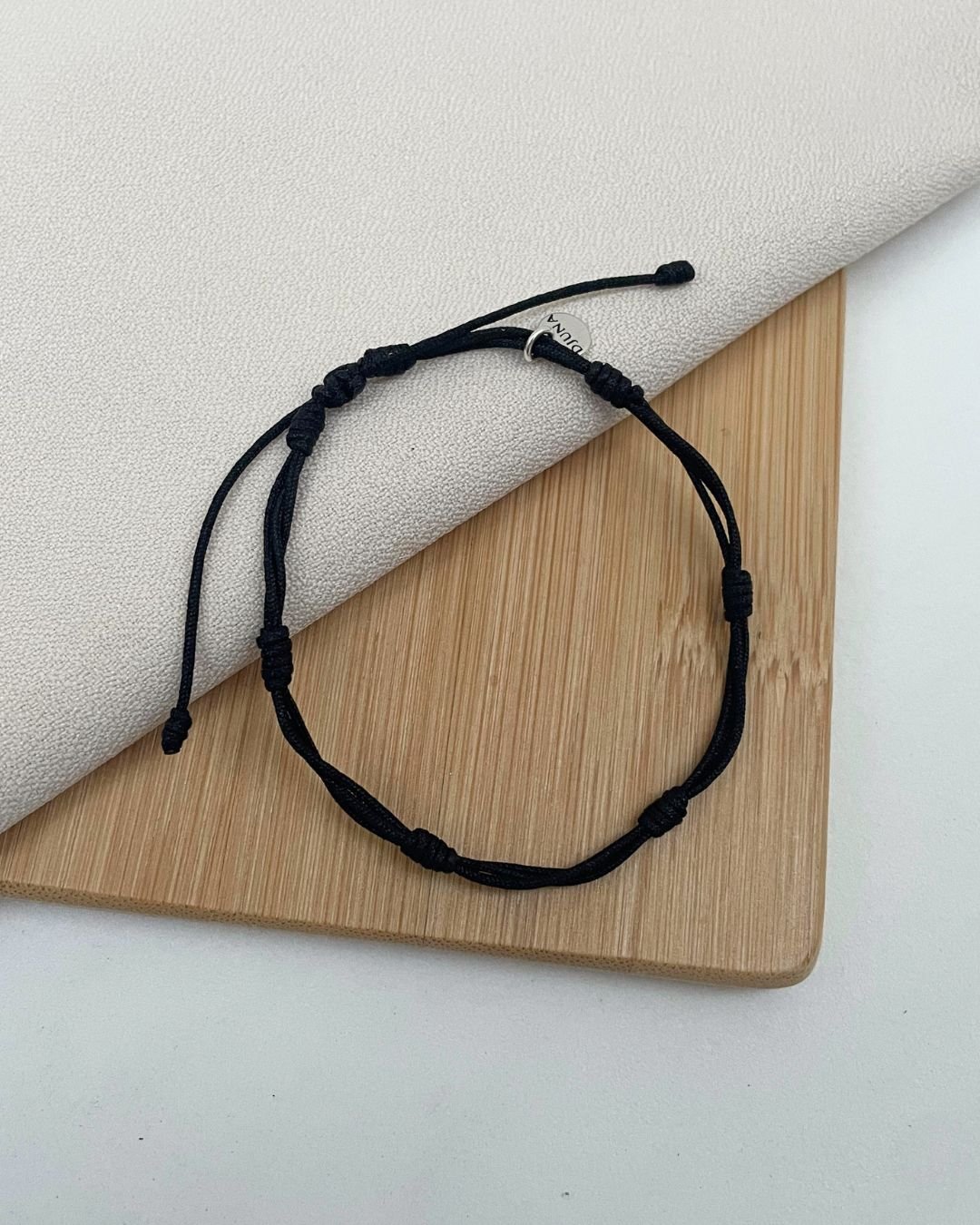 PULSEIRA 7 NÓS PRETA - TAMANHO G - Abre de 20 cm a 28 cm