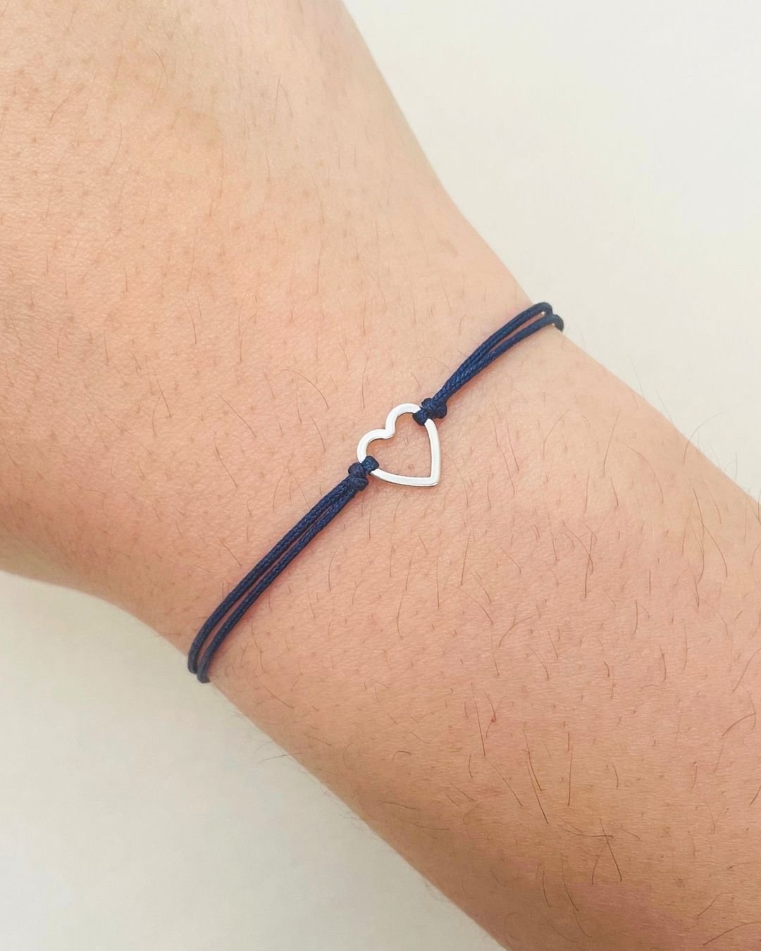 PULSEIRA CORAÇÃO VAZADO CORDÃO AZUL E PRATA 925