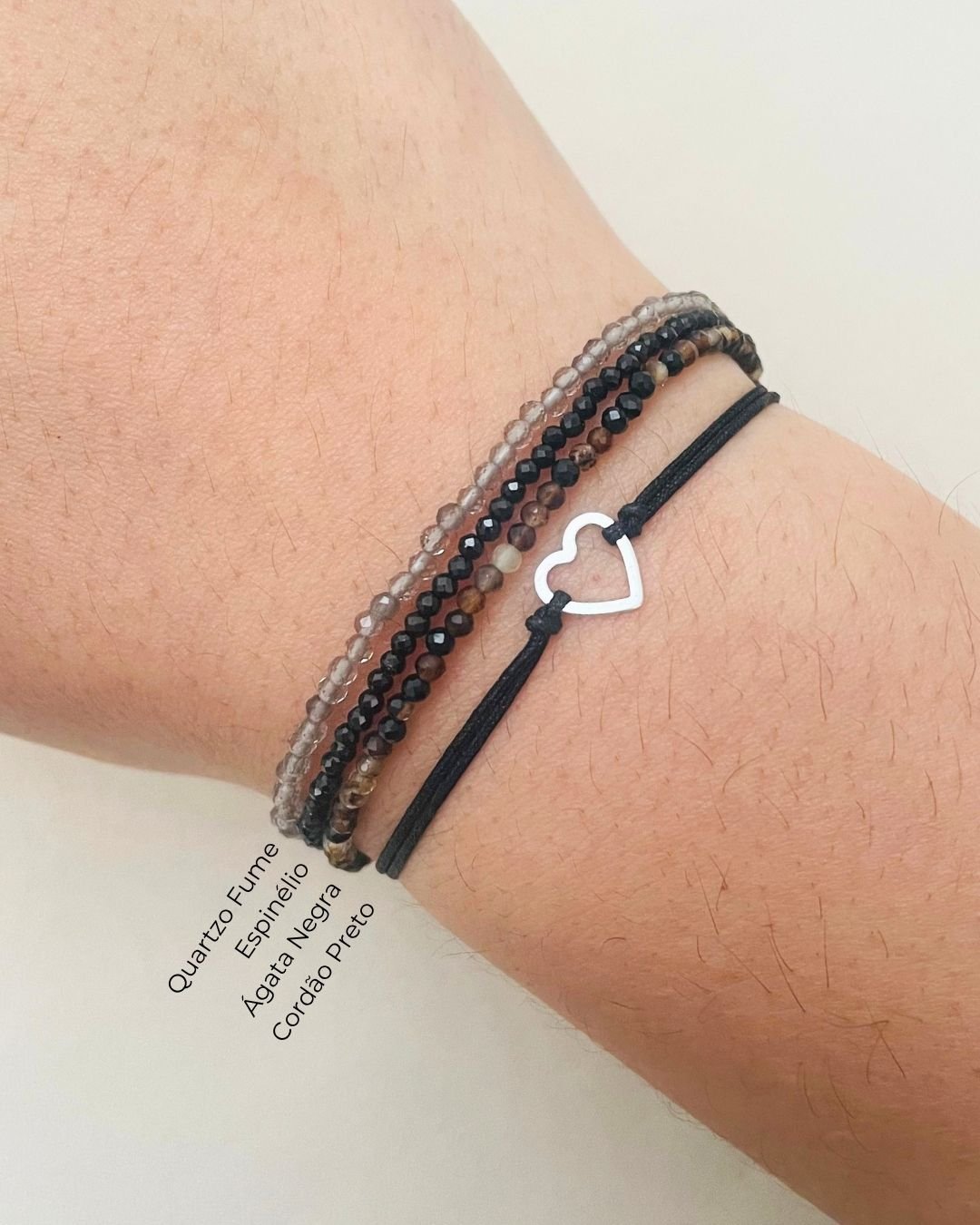 PULSEIRA CORAÇÃO VAZADO CORDÃO PRETO E PRATA 925