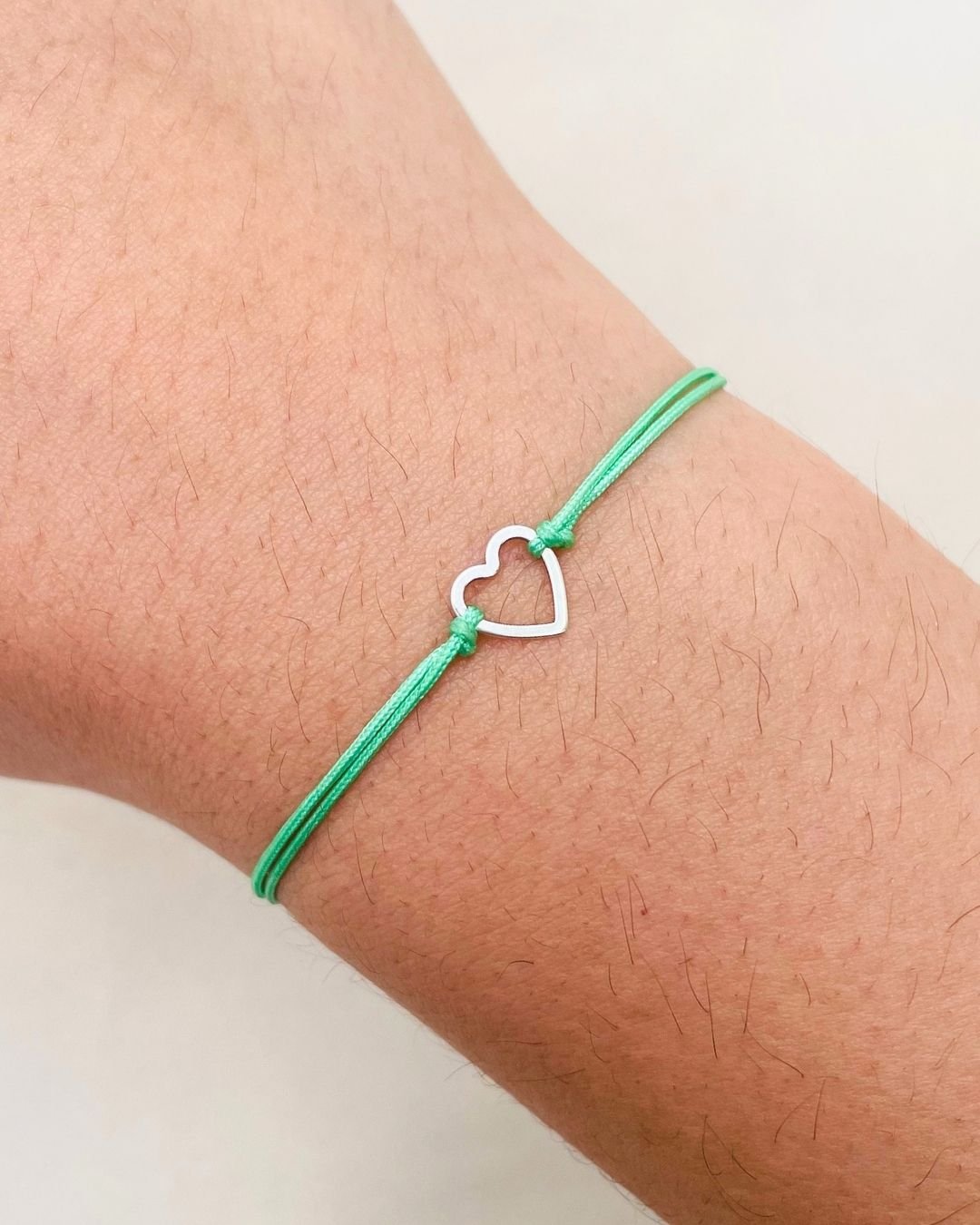 PULSEIRA CORAÇÃO VAZADO CORDÃO VERDE MENTA E PRATA 925