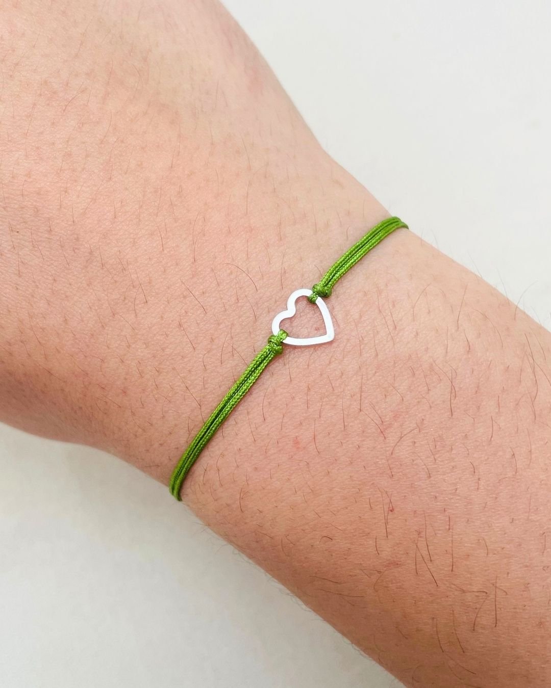 PULSEIRA CORAÇÃO VAZADO CORDÃO VERDE PISTACHE E PRATA 925
