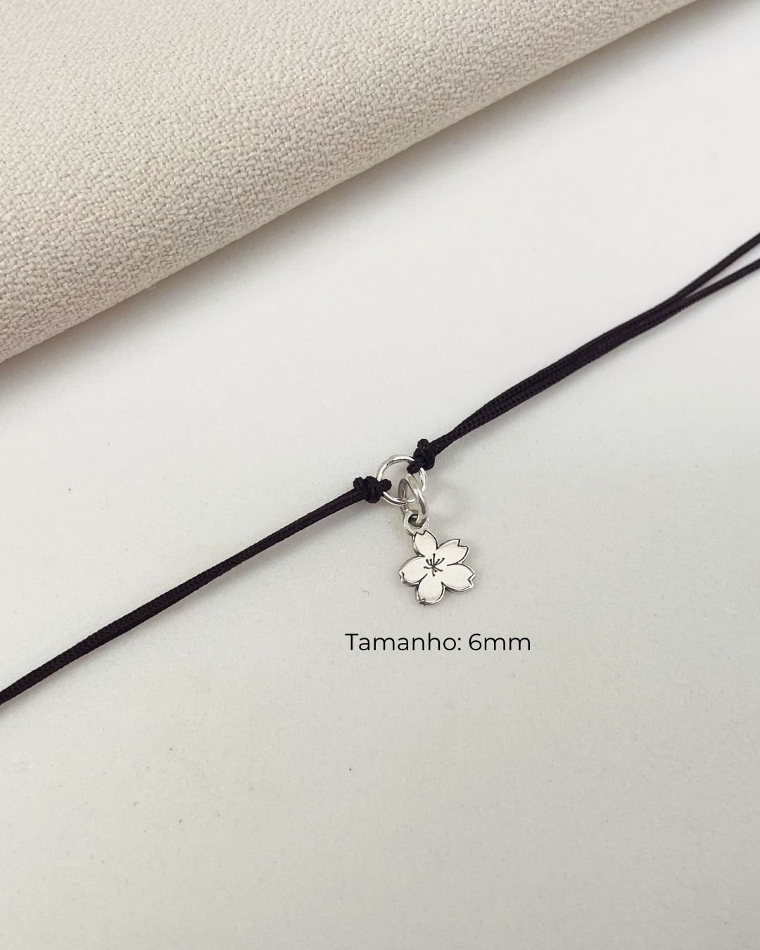 PULSEIRA CORDÃO MARROM COM MINI SAKURA