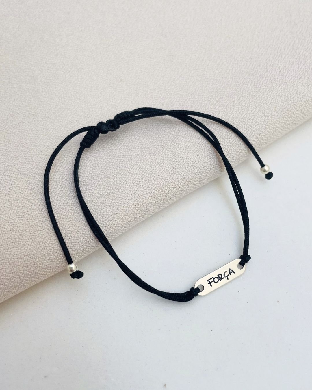 PULSEIRA FORÇA CORDÃO PRETO E PRATA 925