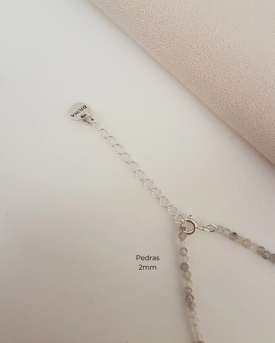 PULSEIRA LABRADORITA PEDRAS NATURAIS LAPIDADAS 2MM PRATA 925