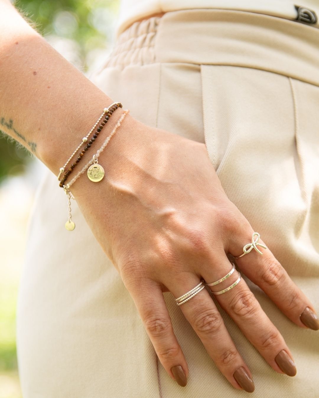 PULSEIRA PEDRA DO SOL + MEDALHA RELAX AND RESET