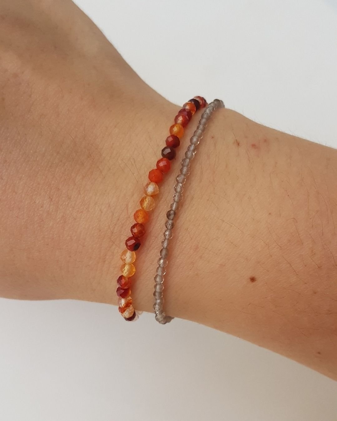 PULSEIRA PEDRAS AGATA VERMELHA LAPIDADA 3MM