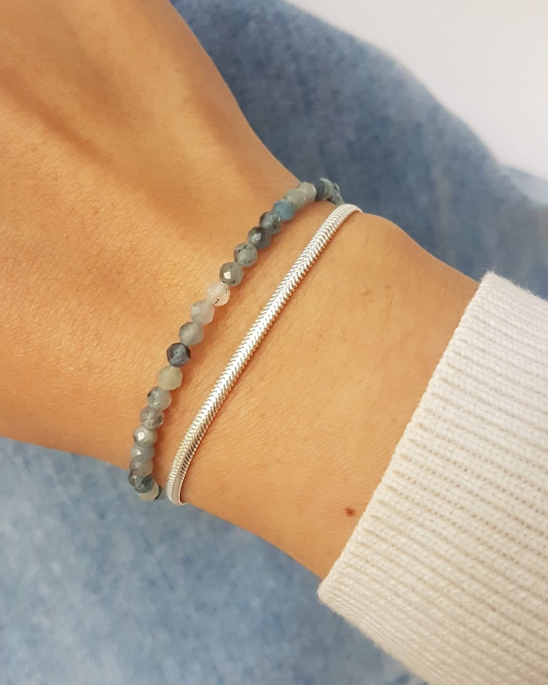 PULSEIRA PEDRAS CIANITA AZUL LAPIDADAS 3MM